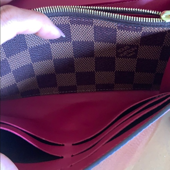 Louis Vuitton wallet - Picture 6 of 8